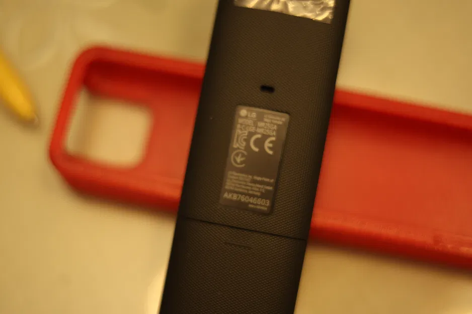 Ốp/vỏ cho remote TV LG Magic Pointer MR25GA in TPU - Image 3