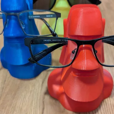 Giá đỡ kính Moai