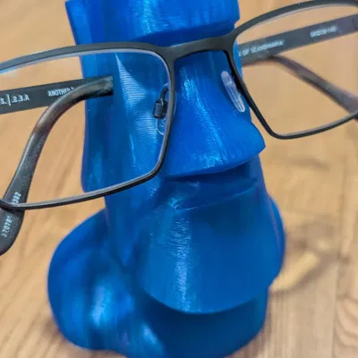 Giá đỡ kính Moai