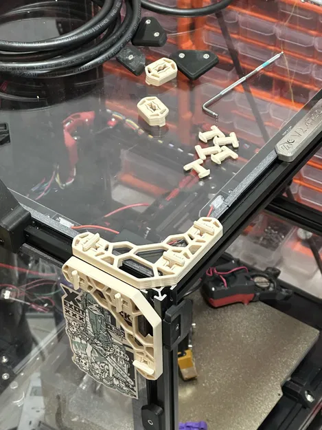 Kẹp góc vỏ máy Annex modified 2020 (Enclosure clip) - Image 1