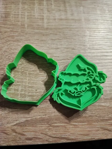 Khuôn cắt bánh quy Grinch (Grinch cookie cutter) kèm stamp - Image 1