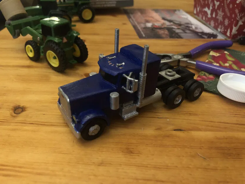 Xe đầu kéo Peterbilt tandem tỉ lệ 1:64 - Image 1