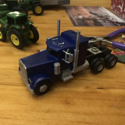 Xe đầu kéo Peterbilt tandem tỉ lệ 1:64