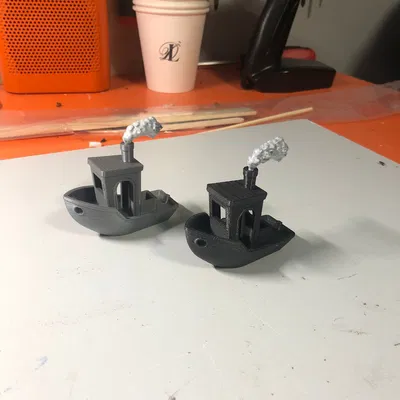 Mô hình Benchy có khói thoát ra