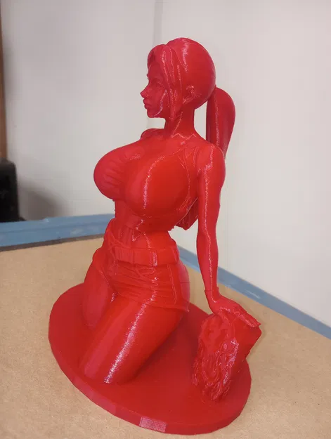 Nữ Thám Hiểm Bốc Lửa Trong Tàn Tích - Image 2