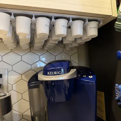 Khay treo pod Keurig dưới tủ (bản dài hơn, có lỗ bắt vít)