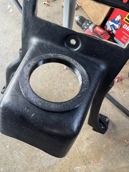 Vòng viền che nứt quanh cần số Triumph TR6 (gearshift trim ring) - Image 2