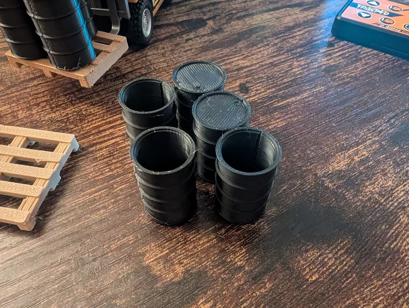 Thùng phuy 55-gallon tỉ lệ 1:32 – Bản nắp kín & bản mở - Image 1