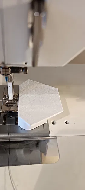 Cữ may nam châm (Magnetic Sewing Guide) - Image 1