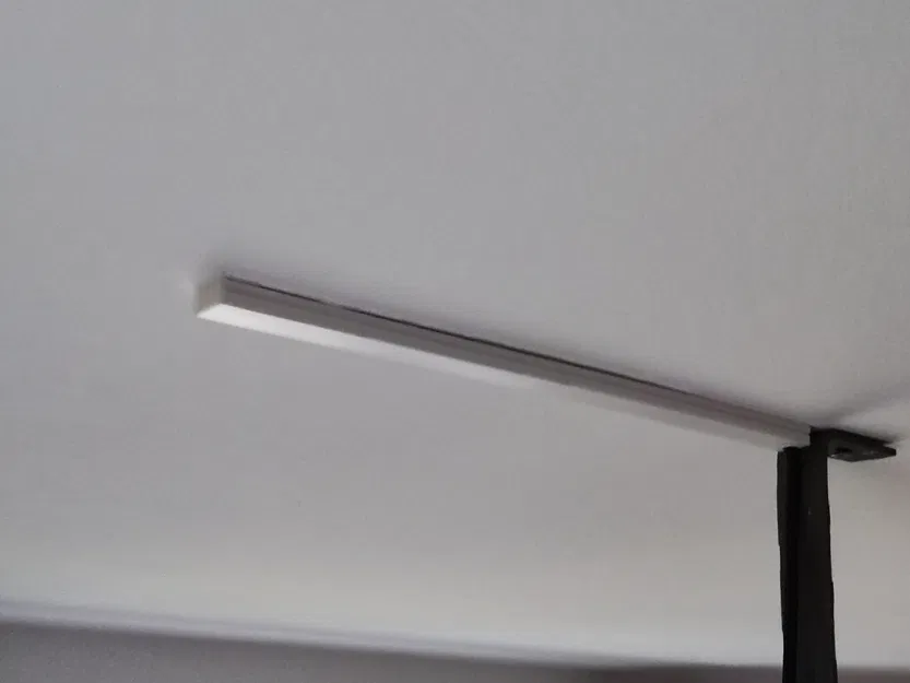 Nắp đậy máng đi dây 22x10 (Abdeckung Kabelkanal 22x10) - Image 1