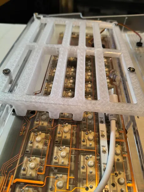 Giằng đỡ bàn phím C64 Ultimate Starlight Edition giảm flex - Image 2