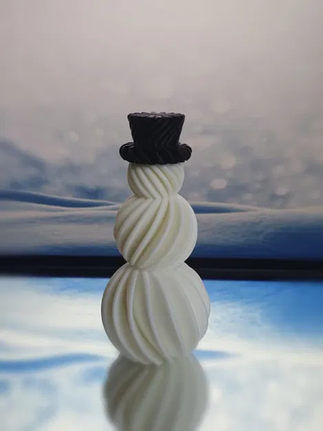 Everydays 036 – Người tuyết xoắn ốc đội mũ chóp - Image 2