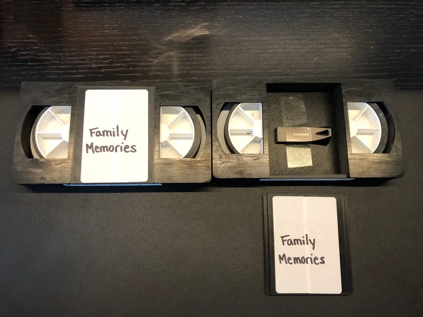 Mini VHS Tape (Băng VHS Mini Có Ngăn Bí Mật) - Image 2