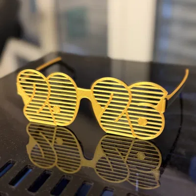 Kính tiệc 2026 (Party glasses 2026)