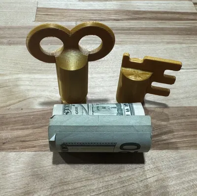 Hộp đựng tiền hình chìa khóa