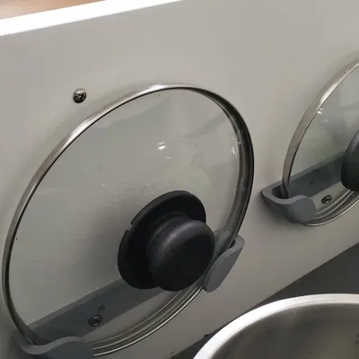 Giá giữ nắp (Lid holder) cho tủ bếp