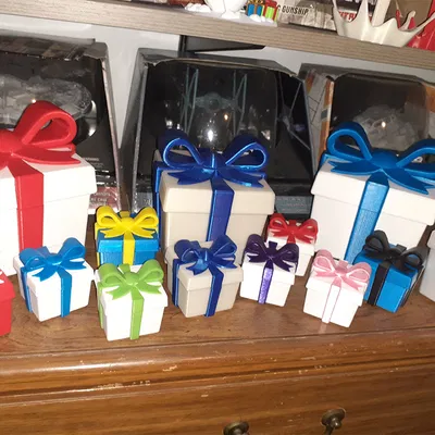 Hộp Quà Present kèm Balloon (Animal Crossing NH)