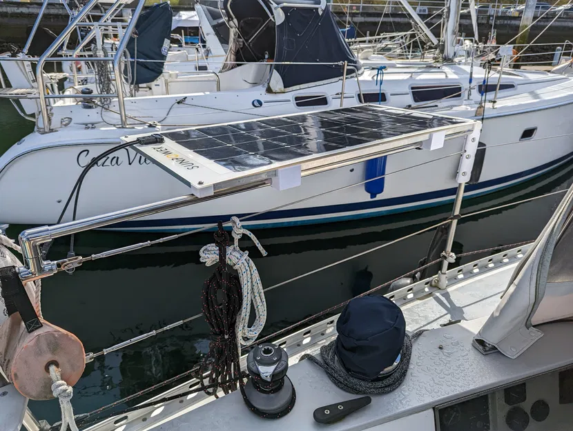 Bát gắn rail và khung cho tấm flexible solar panel - Image 1