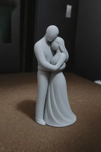 Lovers – Tượng đôi ôm nhau trang trí - Image 1