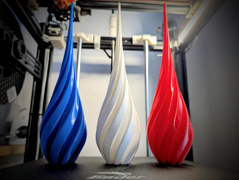 Chóp Cây Thông Noel Xoắn Ốc (Vase Mode) - Image 1