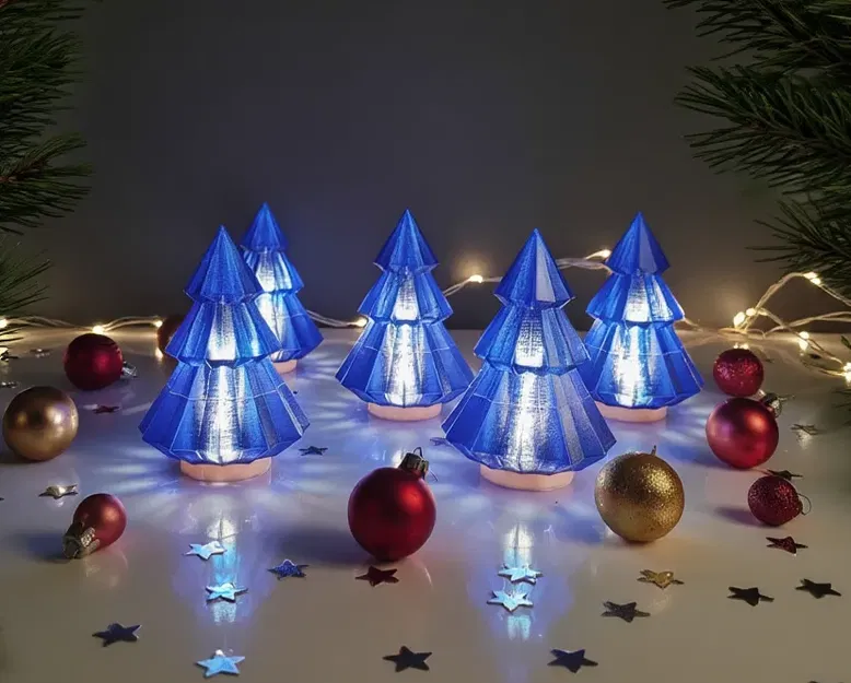 Cây Thông Noel (Christmas Tree) Spiral Vase - Image 1