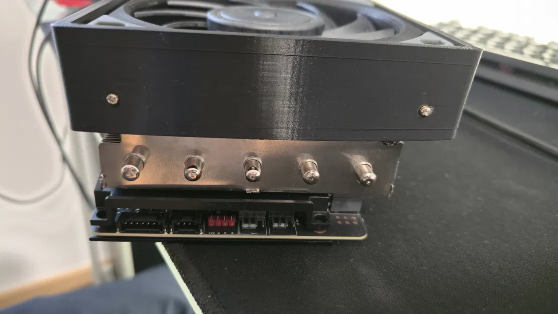 ASUS ROG Strix GeForce RTX 2080 Ti - Shroud quạt custom - Image 9