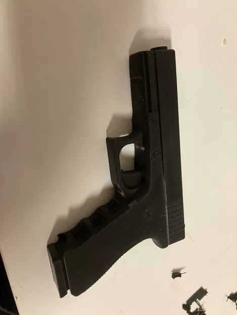 Đồ chơi dạng Glock dễ in (Easy print glock-like toy gun) - Image 1