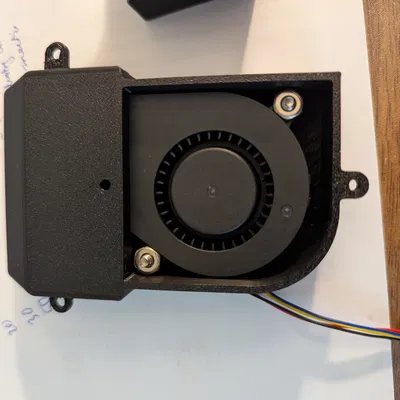 Ống dẫn lọc khí tuần hoàn trong AD5X kèm điều khiển tốc độ quạt (PWM)