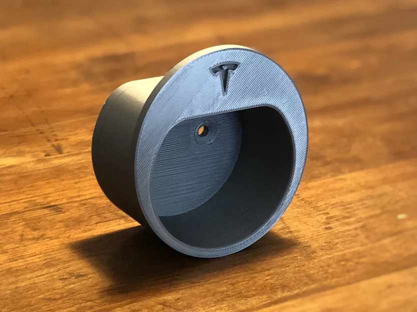 Giá treo tường + gọn dây cho phích cắm xe điện Type 2 (có logo/không logo) - Image 1