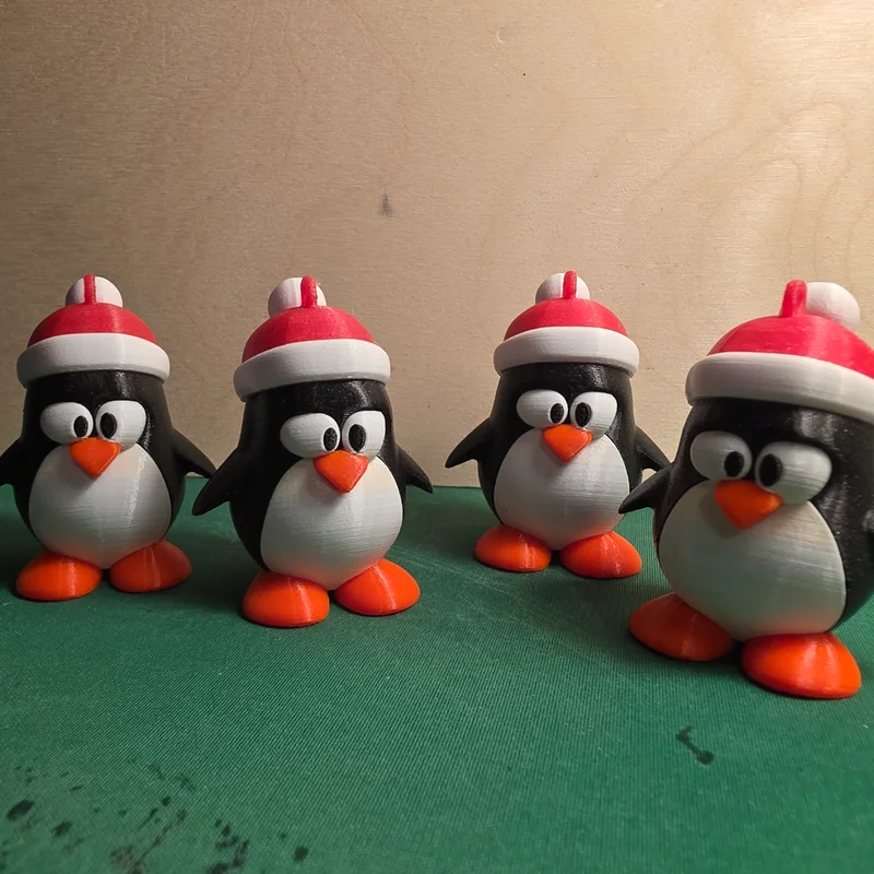 Crystal Tux (chim cánh cụt Linux) decor Noel dạng pha lê