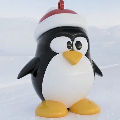 Crystal Tux (chim cánh cụt Linux) decor Noel dạng pha lê
