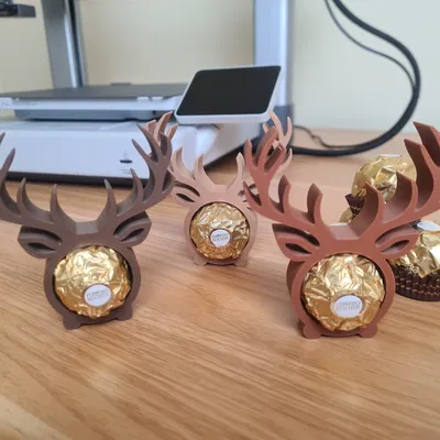 Tuần lộc Ferrero Rocher (Ferrero Rocher Reindeer)