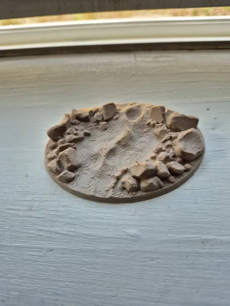 Một đế đá (A rock base) - Image 1