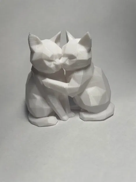 LOVE CATS LOW POLY - Image 1