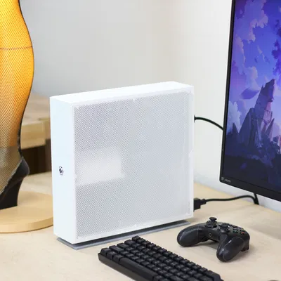 SUG-CUN-SOL – Vỏ PC gaming in 3D 8.2L kiểu console dựng đứng