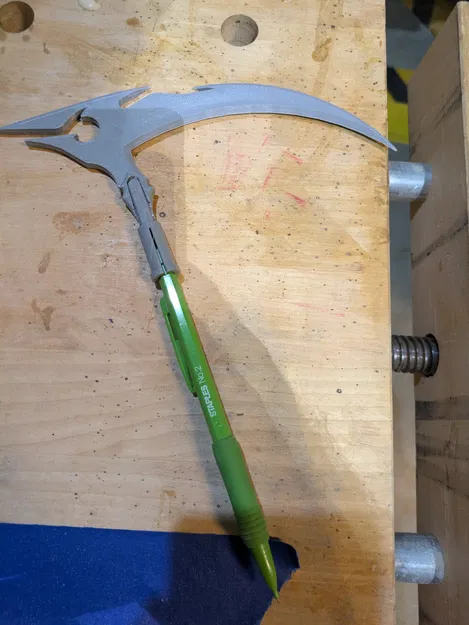 Đầu lưỡi hái fancy gắn bút chì dạng polearm - Image 1