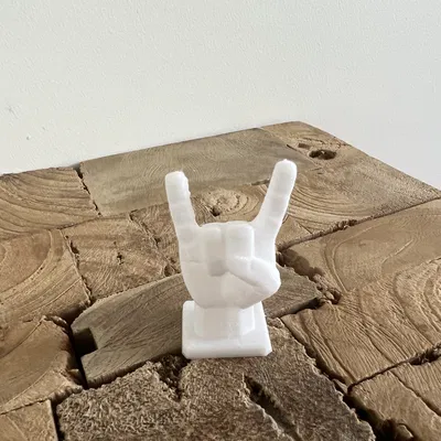 Tượng Bàn Tay Ký Hiệu Rock #1