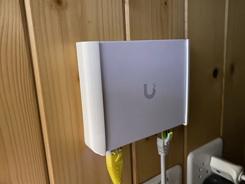 Giá treo tường cho Unifi Flex 2.5G - Image 2