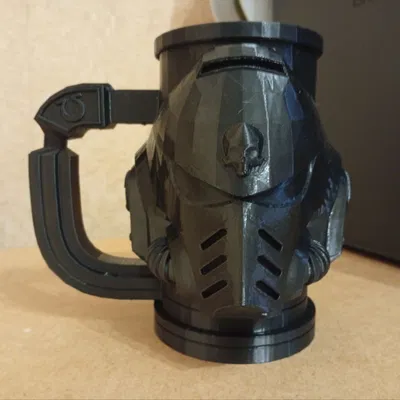 Giá đỡ lon 0.5L WARHAMMER 40K Ultramarines Adeptus Astartes