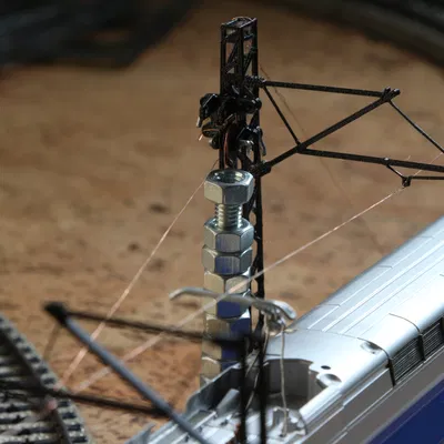 Hệ thống dây điện trên cao H0 cho Märklin M-Gleis