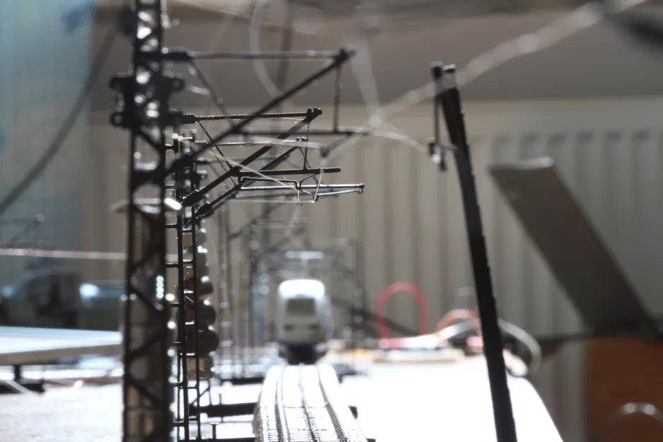 Hệ thống dây điện trên cao H0 cho Märklin M-Gleis - Image 6