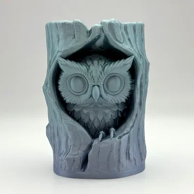 Tượng Cú Trong Khúc Gỗ (Owl in Log Figure)
