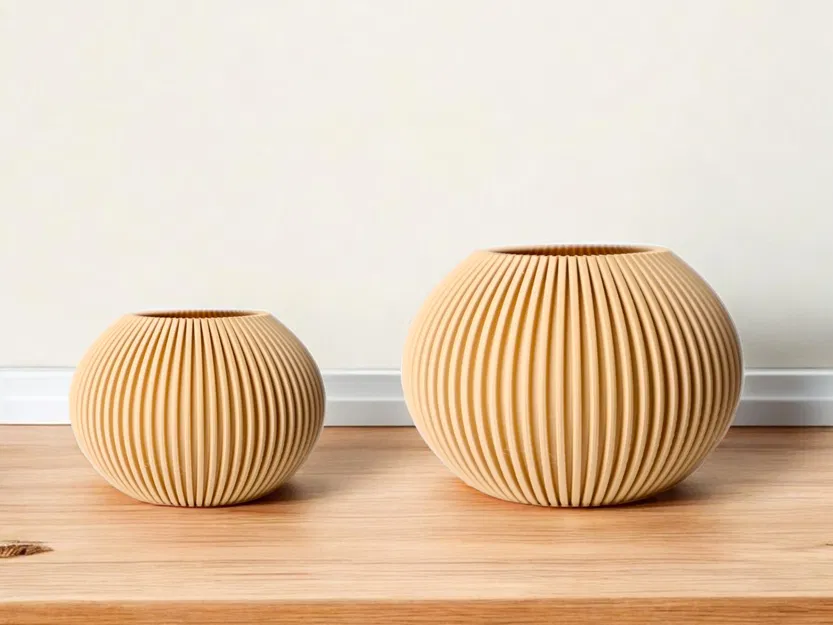 Bình Tròn Xếp Ly – Bình Trang Trí Gân Nổi Hiện Đại - Image 1