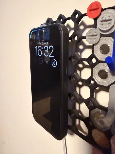 Giá đỡ Apple MagSafe Charger gắn Multiboard - Image 7