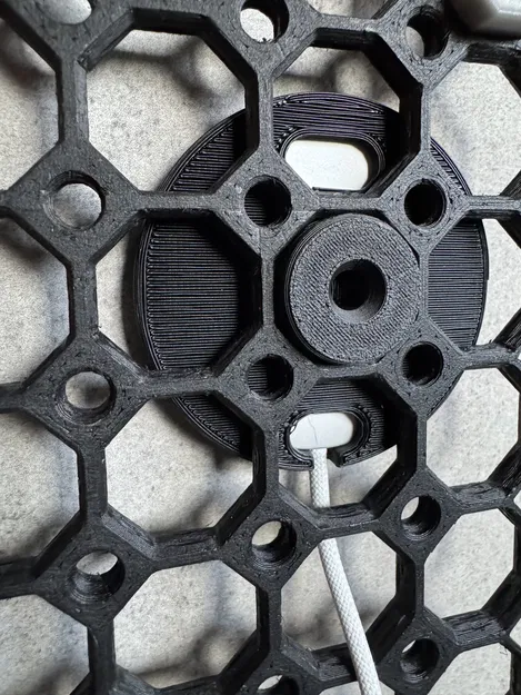 Giá đỡ Apple MagSafe Charger gắn Multiboard - Image 11