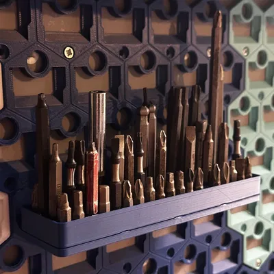 GOEWS – Greatly Over Engineered Wall System (hệ tường mô-đun tương thích Gridfinity)