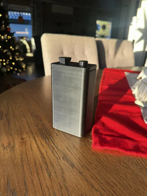 Hộp đựng pin thải kiểu 9V – Scale linh hoạt, dễ in 3D - Image 1