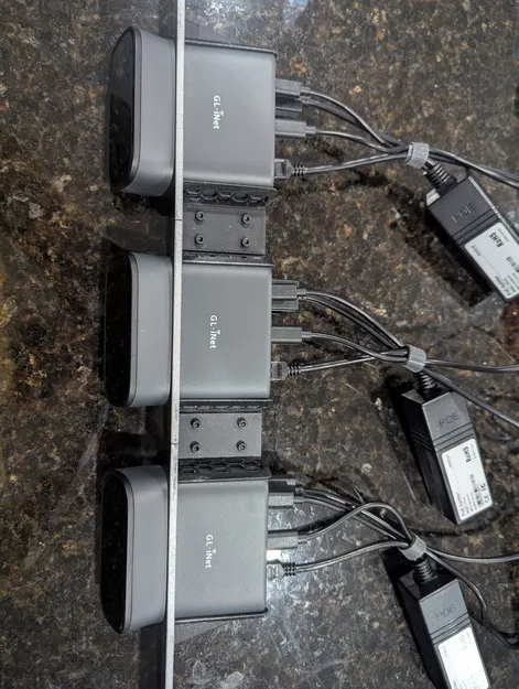 Giá gắn rack GL.iNet Comet Pro (GL-RM10) (Rack Mount) - Image 2