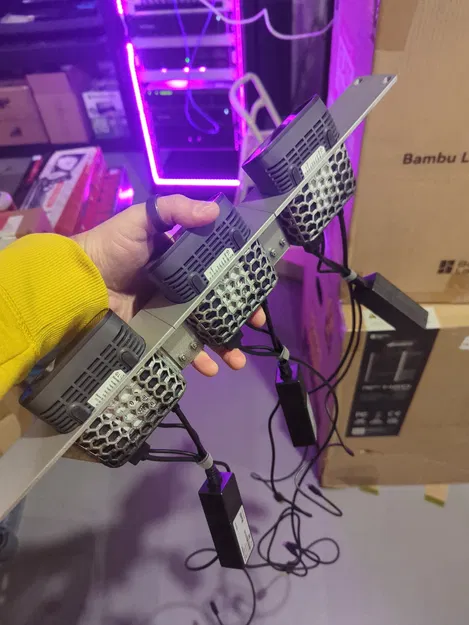 Giá gắn rack GL.iNet Comet Pro (GL-RM10) (Rack Mount) - Image 4