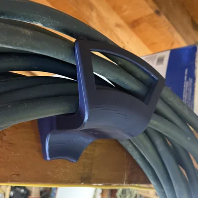 Giá treo vòi tưới vườn - gắn rafter 2x6